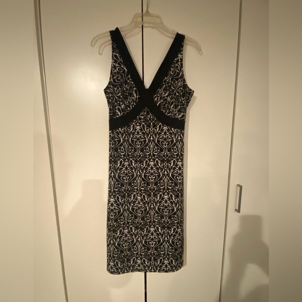 Tahari Black & White Summer Knit Dress